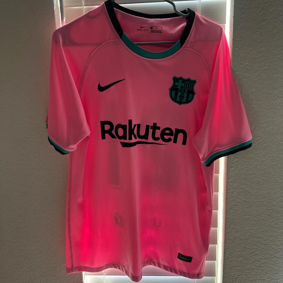 Nike Barcelona pink away shirt - Image 1