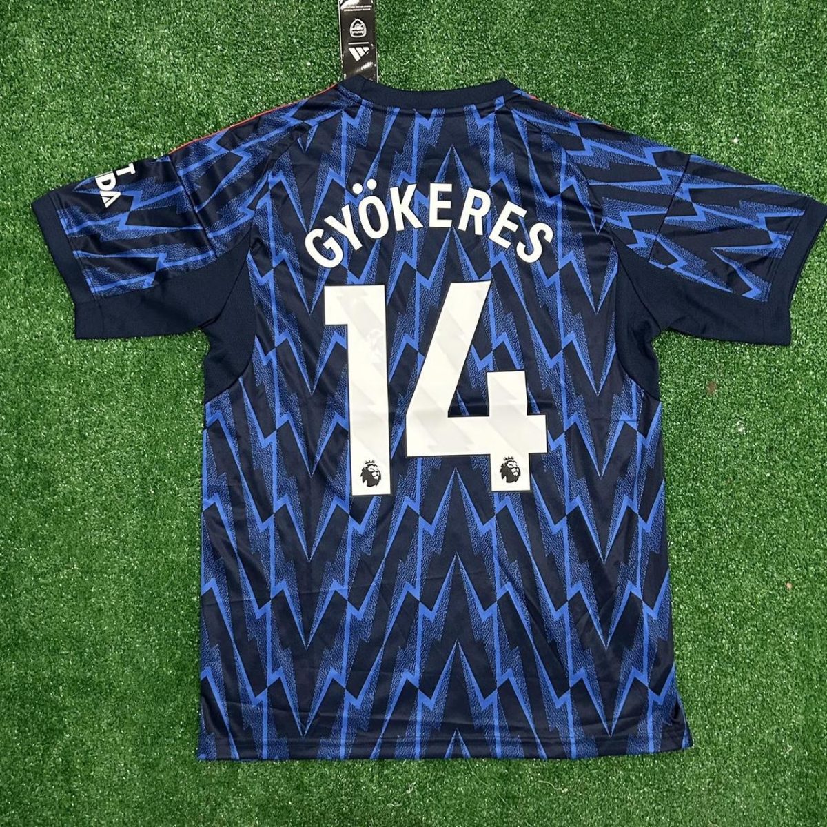 Arsenal Away Jersey 25/26 Gyökeres - Image 1