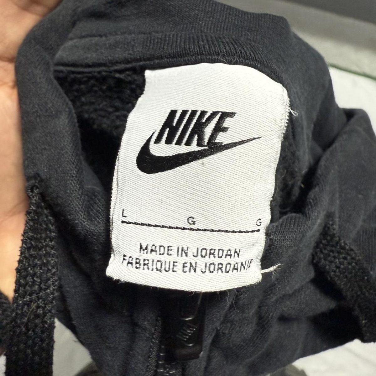 Nike Men's Black Hoodie - Image 4