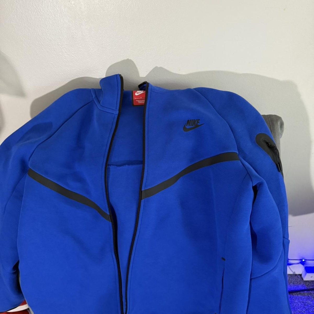Nike Men's Blue Hoodie - Image 2