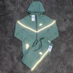 Nike Men's Green Tracksuit
