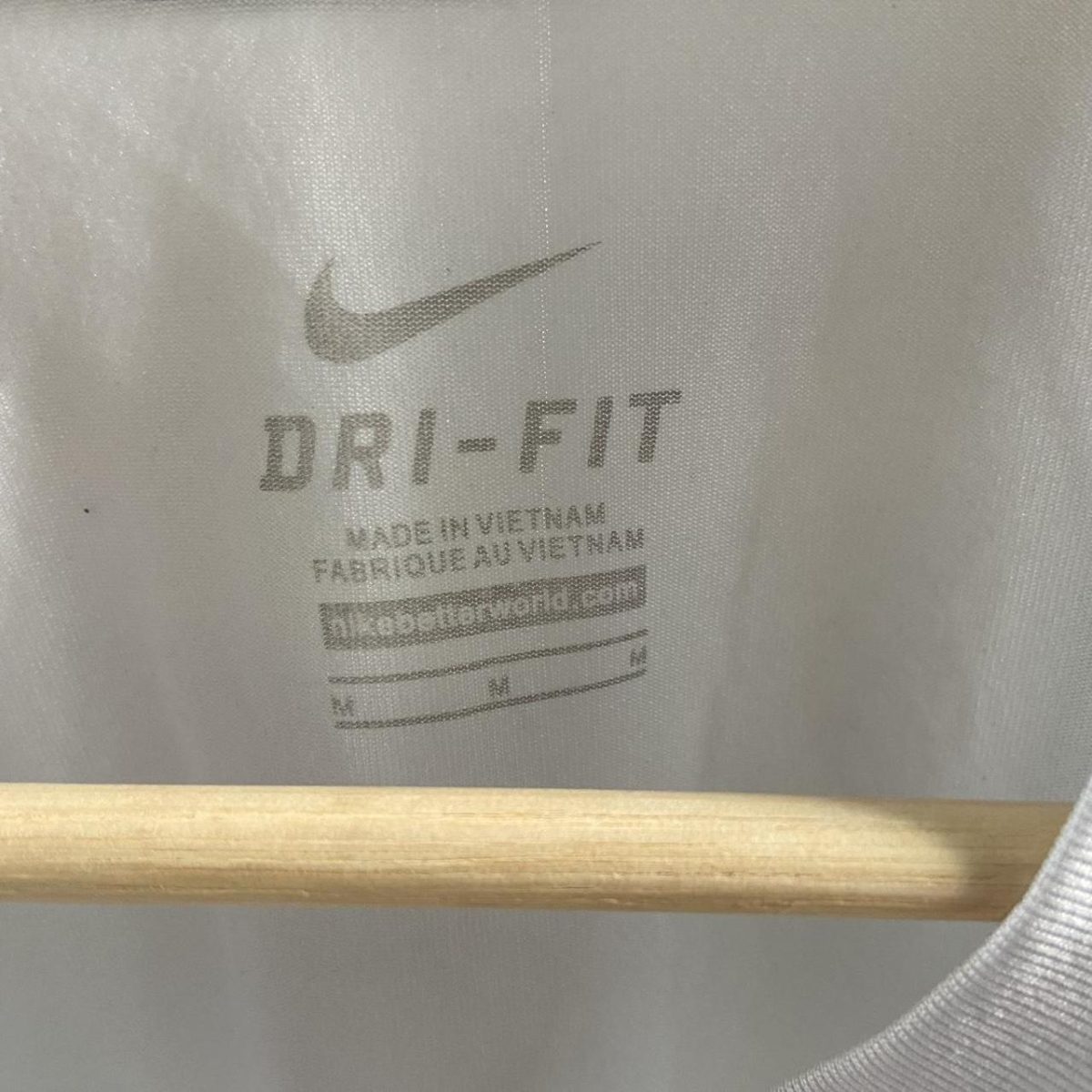 Nike Men's White T-shirt - Image 3