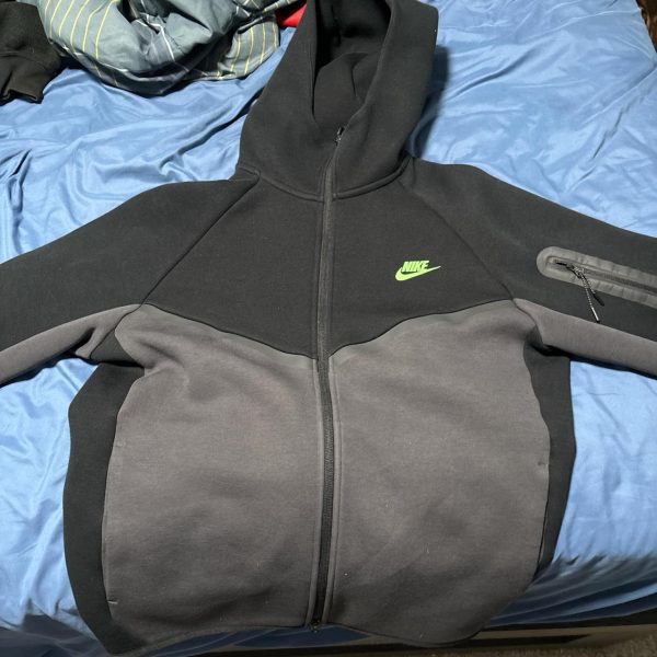 Nike Tech Fleece black and dark grey