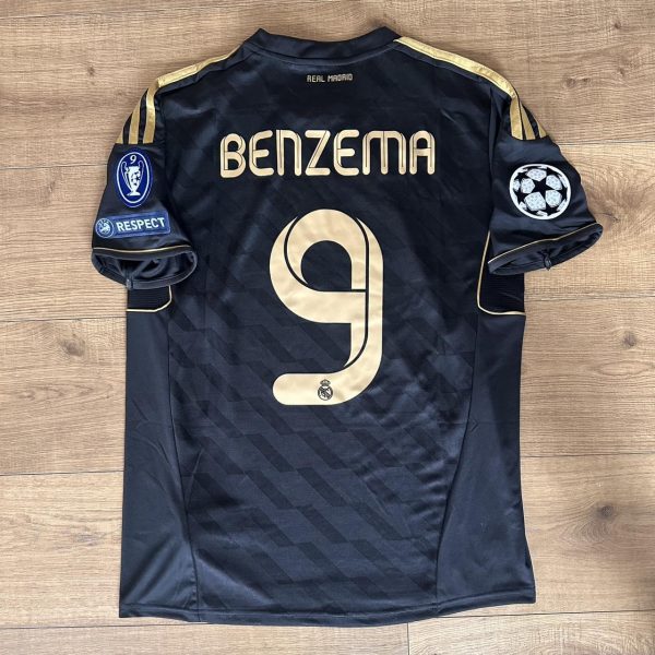Benzema  Real Madrid 11/12 away