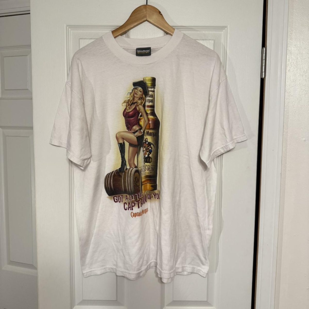 vintage captain morgan tee - Image 1